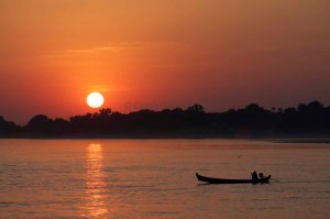 A boat floats in just in time. © Carole Scott 2013